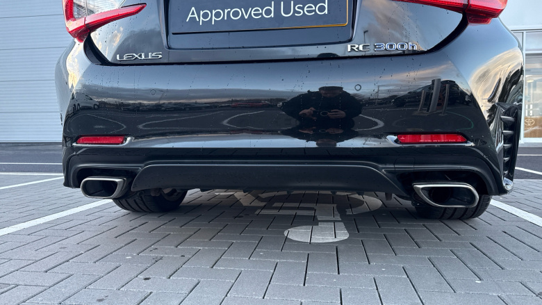 Lexus Rc 300h 2.5 Premier 2dr CVT Hybrid Coupe